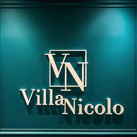 Nicolo - Tour Eiffel 3* パリ