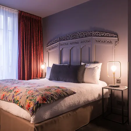 Nicolo - Tour Eiffel パリ