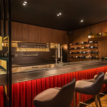 Nicolo - Tour Eiffel ホテル パリ