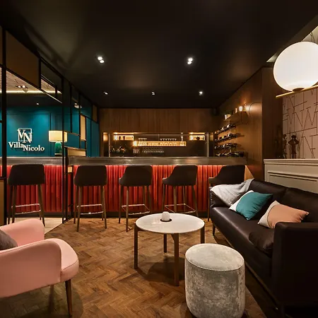 Nicolo - Tour Eiffel ホテル パリ