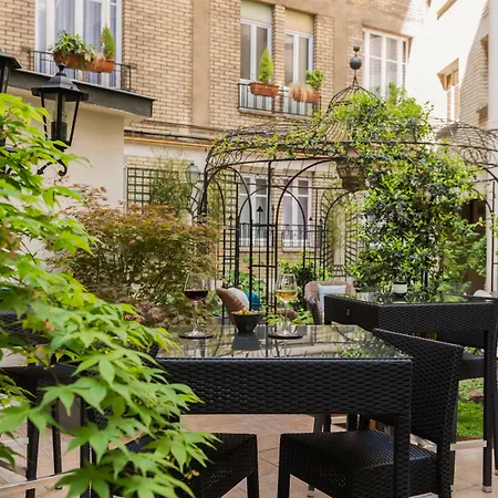 Nicolo - Tour Eiffel ホテル