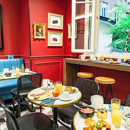 Nicolo - Tour Eiffel 3*