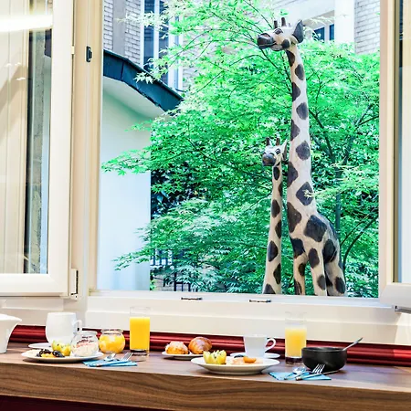 Nicolo - Tour Eiffel 3*