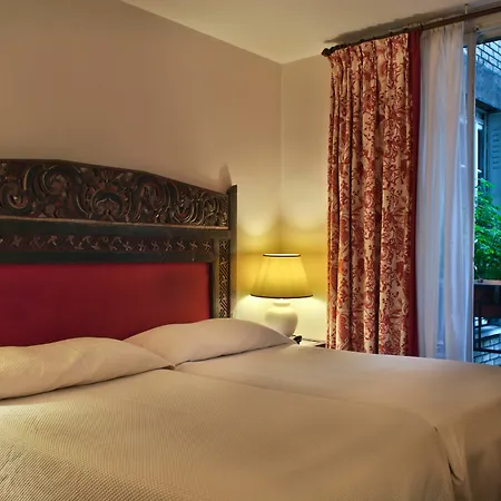 Hotell Nicolo - Tour Eiffel Paris