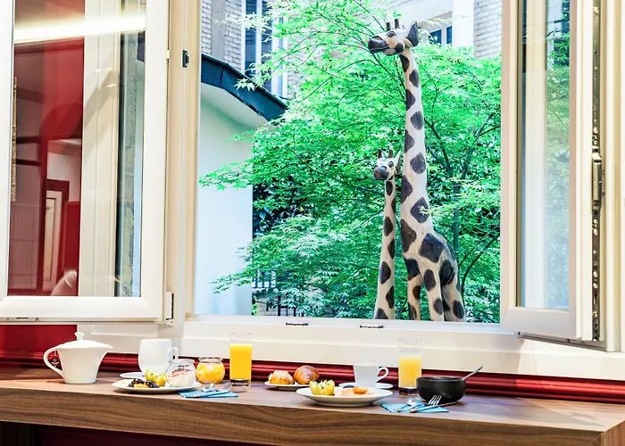 Nicolo - Tour Eiffel 3*