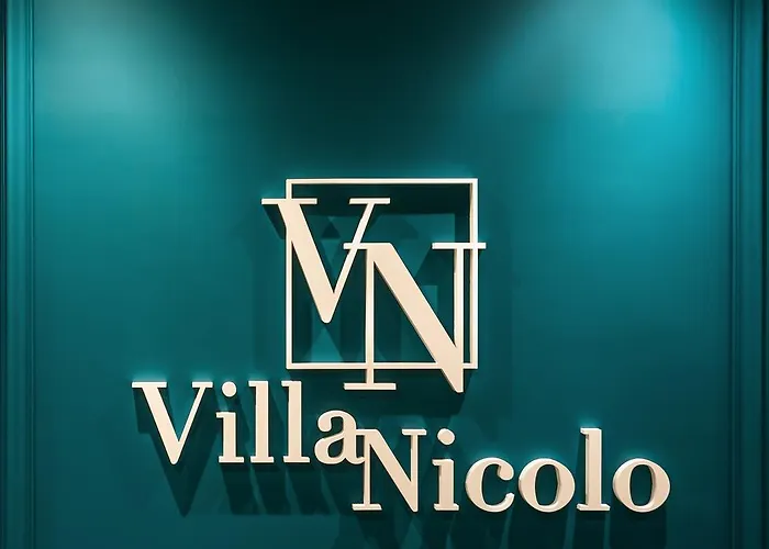 Nicolo - Tour Eiffel 3* 파리