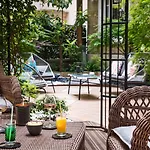 Nicolo - Tour Eiffel Hotel
