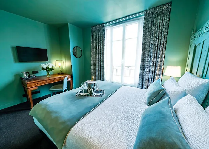 Otel Nicolo - Tour Eiffel Paris