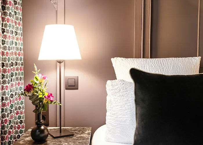 Otel Nicolo - Tour Eiffel Paris